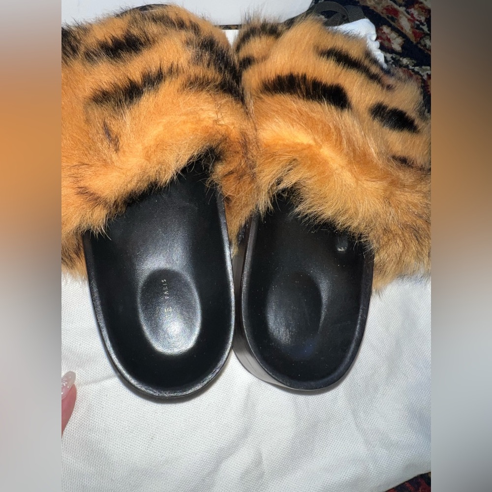 Céline faux fur sandals - Picture 3 of 7